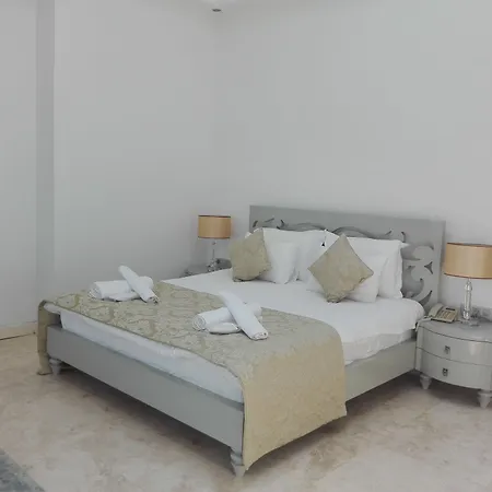 Egesu Marina Πανσιόν Gulluk