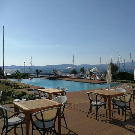 Egesu Marina Πανσιόν Gulluk