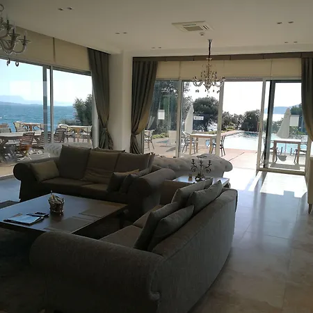 Egesu Marina Πανσιόν 2*