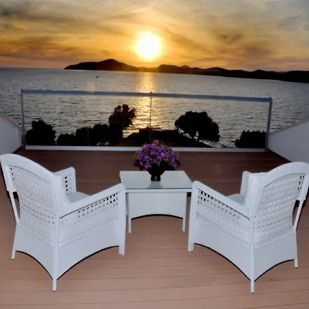 Πανσιόν Egesu Marina