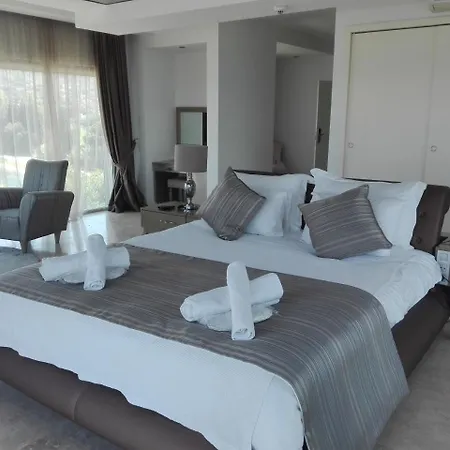 Πανσιόν Egesu Marina Gulluk