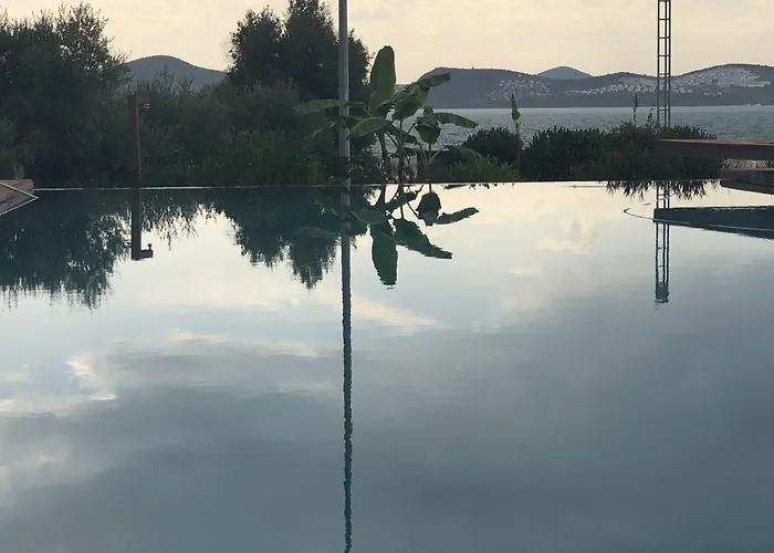 Egesu Marina Guest house Gulluk